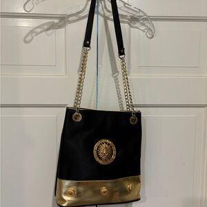 Black and Gold Unbranded Shoulder Bag